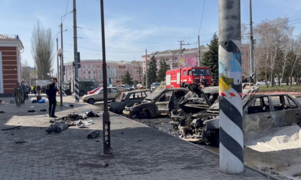 Ουκρανία: Στους 57 οι νεκροί από την επίθεση στον σιδηροδρομικό σταθμό στο Κραματόρσκ